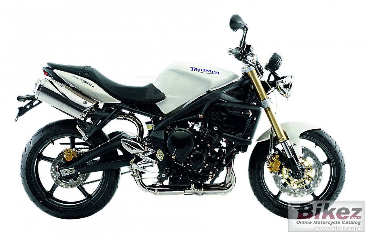 Big Triumph street triple picture and wallpaper from Bikez.com